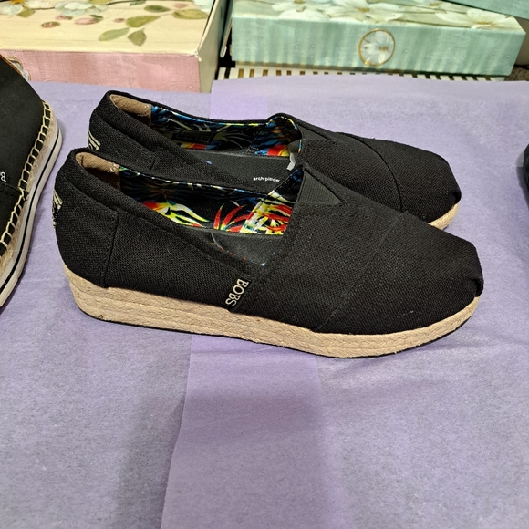 Bobs by Sketchers, Slip-ons, W7 in very good condition - Picture 4 of 6